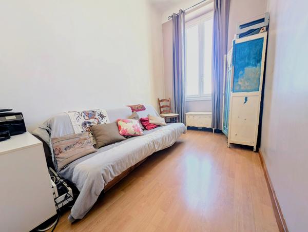 Appartement
         3 pièces
        - 71 m² Exclusivité 285 000 € *