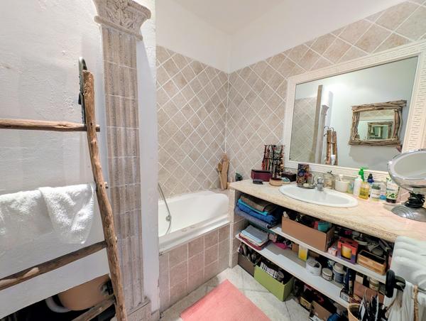 Appartement
         3 pièces
        - 71 m² Exclusivité 285 000 € *