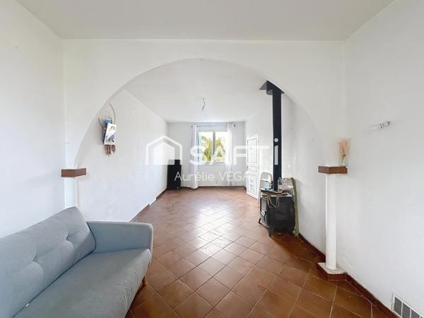 Villa T5 avec jardin, garage et dépendances