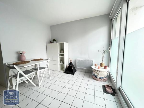 Appartement à louer 1 pièce 27.5m² Tours (37000)