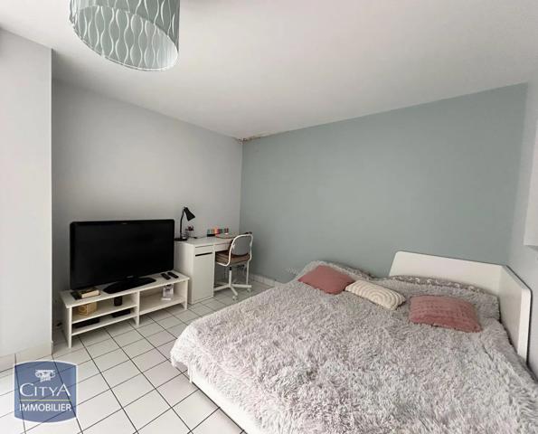 Appartement à louer 1 pièce 27.5m² Tours (37000)
