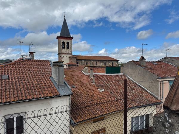 IMMEUBLE avec local comercial au centre de Varilhes