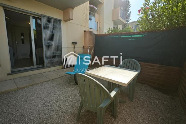 Studio en rez-de-chaussée avec terrasse privative