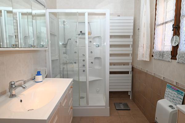 EXCLUSIVITE CHATEAUNEUF-DE-GRASSE -CHEMIN DE SAINT JEAUME 181 m²