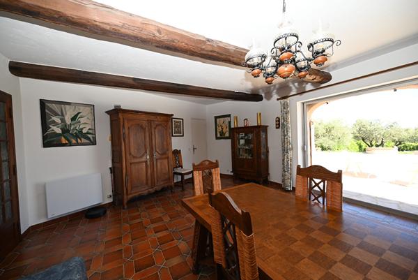 EXCLUSIVITE CHATEAUNEUF-DE-GRASSE -CHEMIN DE SAINT JEAUME 181 m²