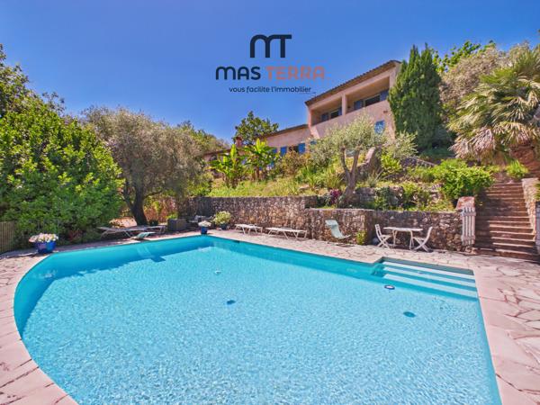 Maison
         6 pièces
        - 150 m² Bien prestige 830 000 € *