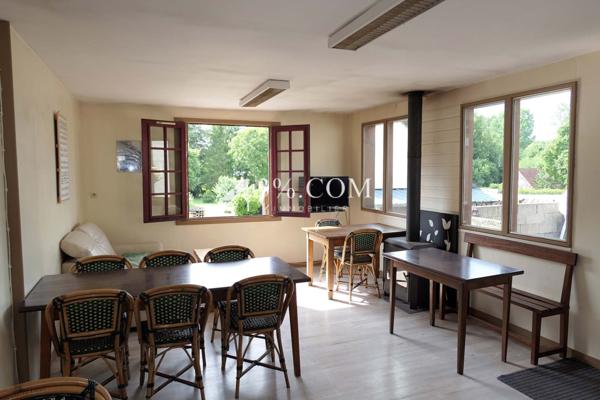 Maison 11 pièce(s) 4 chambre(s) 234 m²