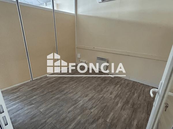 Location Local commercial 6 pièces 75.98 m² - Résidence ANGLETERRE Laon 02000