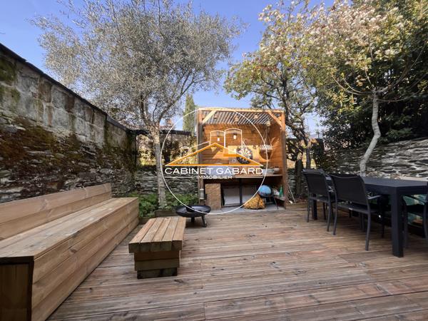 Maison angevine familiale – 120 m² / 4 chambres – Place de la Madeleine