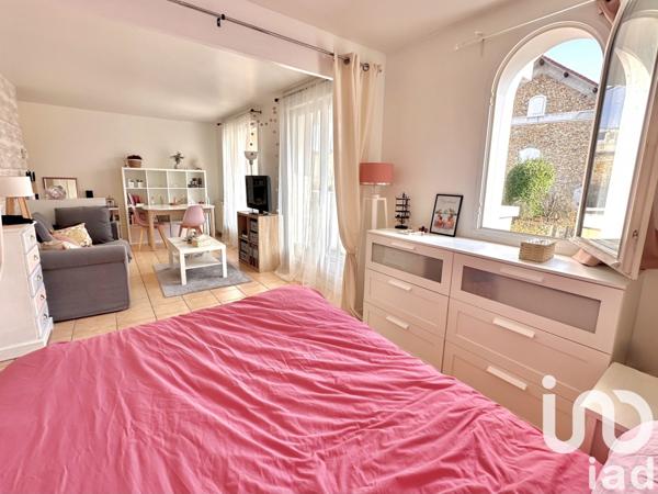 Appartement 1 pièce de 36 m² à Saint-Germain-lès-Corbeil (91250)