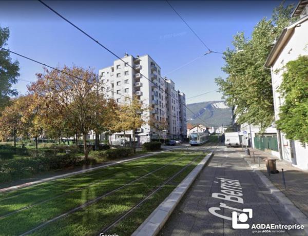 Location Local commercial 1 pièce - Grenoble 38000