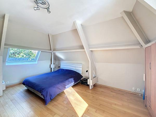 maison 7 pièces, 5 chambres, saint leu la foret, terrain 1443 m², beaux volumes, lumineux, gare ligne H,