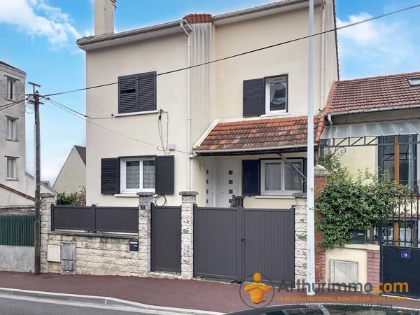 Vente Maison 8 pièces 161 m2 à Nanterre