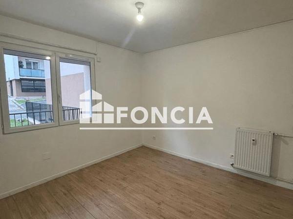 Location Appartement 5 pièces 79.8 m² - Saint Vallier 26240