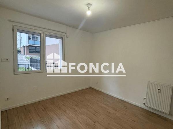 Location Appartement 5 pièces 79.8 m² - Saint Vallier 26240