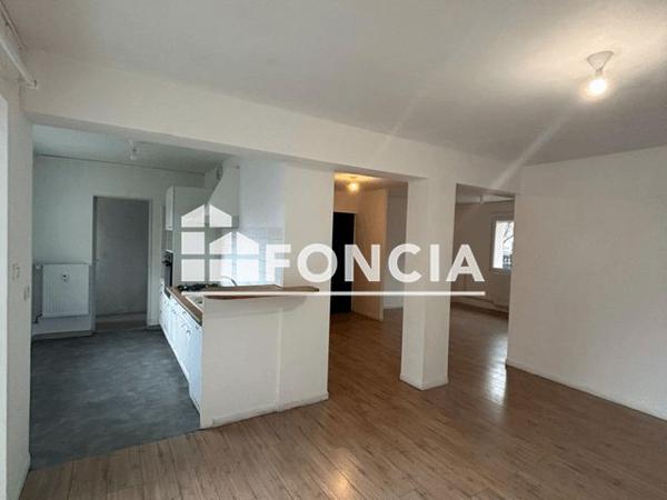 Location Appartement 5 pièces 79.8 m² - Saint Vallier 26240