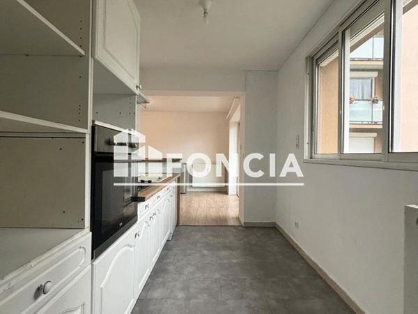 Location Appartement 5 pièces 79.8 m² - Saint Vallier 26240