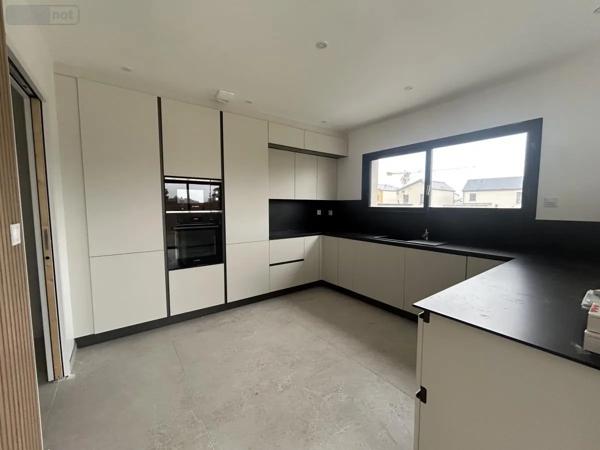 Location - Maison La Chapelle-des-Fougeretz 35520 5 pièces 147 m 2