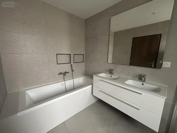 Location - Maison La Chapelle-des-Fougeretz 35520 5 pièces 147 m 2