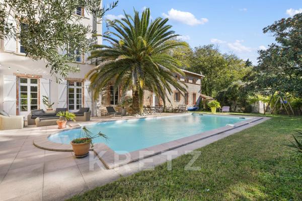 Couvent restauré avec dépendances et piscine à 15 minutes de Toulouse