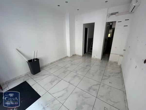 Location local commercial 32.41m²