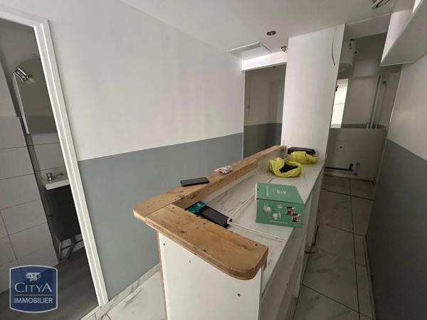 Location local commercial 32.41m²