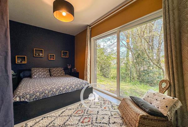 Le Pian-Médoc (33290) VILLA ATYPIQUE T6 - SALON CATHEDRALE - 4 CHAMBRES - 1 BUREAU - PISCINE XL - CARPORT