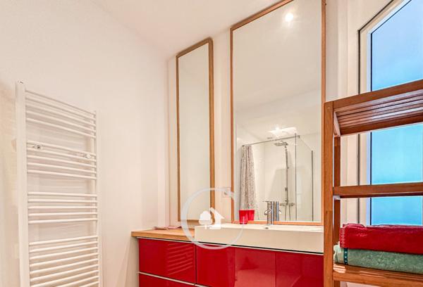 Le Pian-Médoc (33290) VILLA ATYPIQUE T6 - SALON CATHEDRALE - 4 CHAMBRES - 1 BUREAU - PISCINE XL - CARPORT