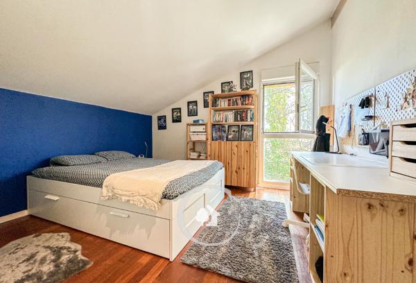 Le Pian-Médoc (33290) VILLA ATYPIQUE T6 - SALON CATHEDRALE - 4 CHAMBRES - 1 BUREAU - PISCINE XL - CARPORT