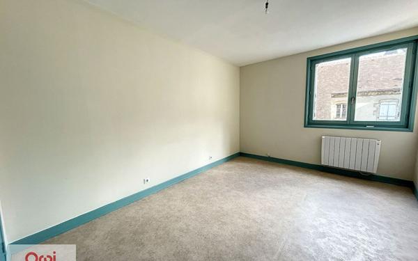 Appartement à louer    3 pièces • 94,63 m2 Montluçon