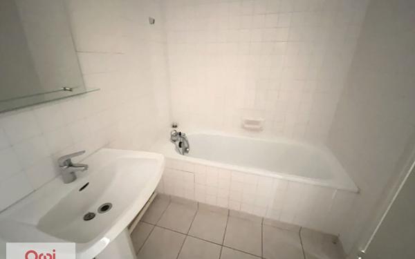 Appartement à louer    3 pièces • 94,63 m2 Montluçon