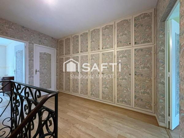 Maison de bourg avec garage et grand atelier