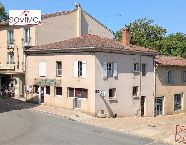 BATIMENT MITOYEN À USAGE PROFESSIONNEL, À RAFRAÎCHIR AVEC COUR ET SOUS-SOL