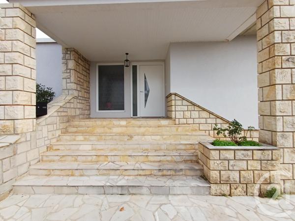 Maison à vendre  5 pièces - 119,13 m2 ONET LE CHATEAU - 12