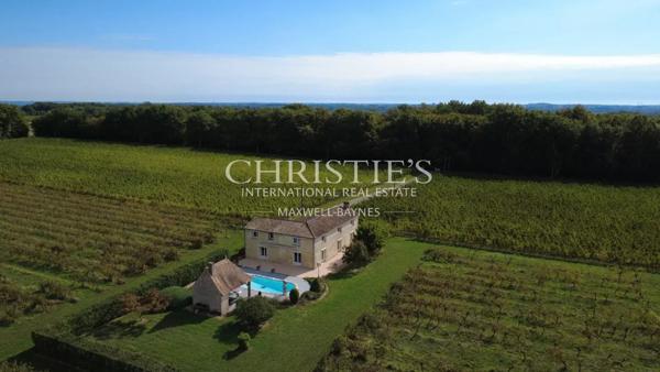 Maison de charme avec piscine au cœur des vignes