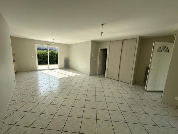 MARMANDE villa de PP avec garage et jardin LIBRE
