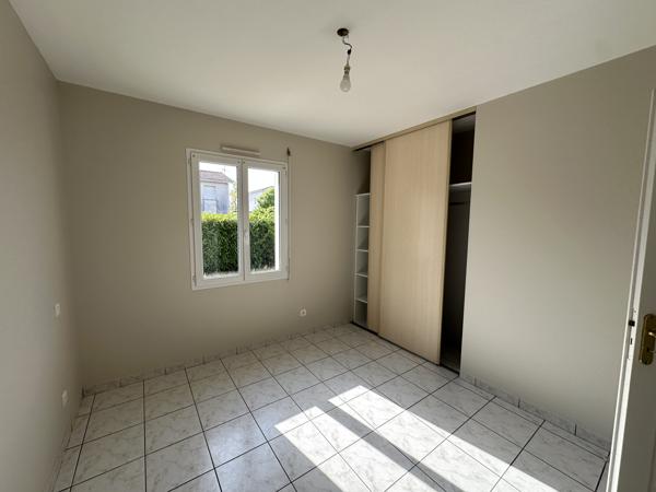 MARMANDE villa de PP avec garage et jardin LIBRE