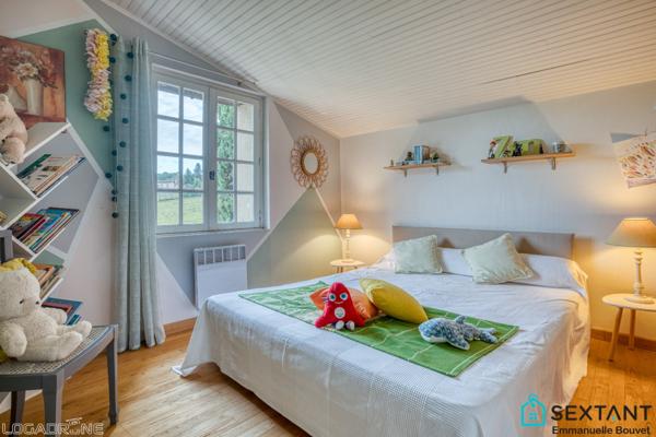 Charmante maison en pierre, situation privilégiée, piscine, 3 à 4 chambres, bureau, piscine, dépendance, sur 3250 m2