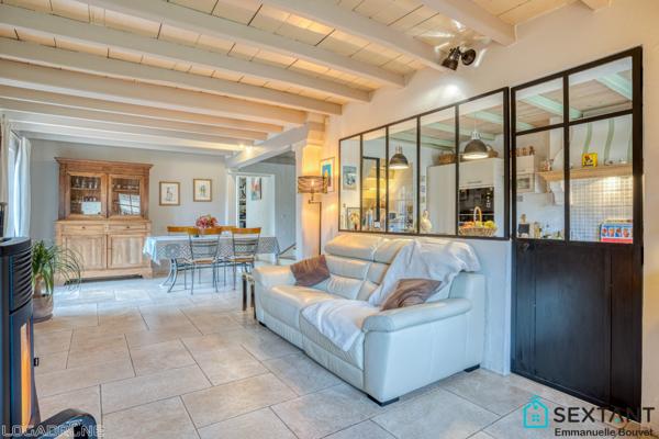 Charmante maison en pierre, situation privilégiée, piscine, 3 à 4 chambres, bureau, piscine, dépendance, sur 3250 m2