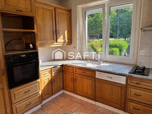 Emplacement recherché - À l'étage : 50 m2 habitables non comptabilisés !