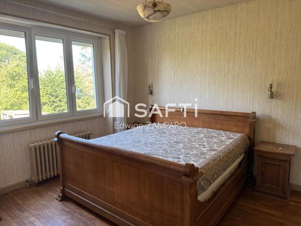 Emplacement recherché - À l'étage : 50 m2 habitables non comptabilisés !