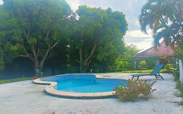 Maison à vendre    7 pièces •  Saint-Pierre