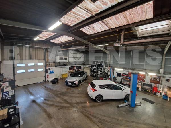 Local commercial 700 m² – Axe très passant – Saint-Clément (89)