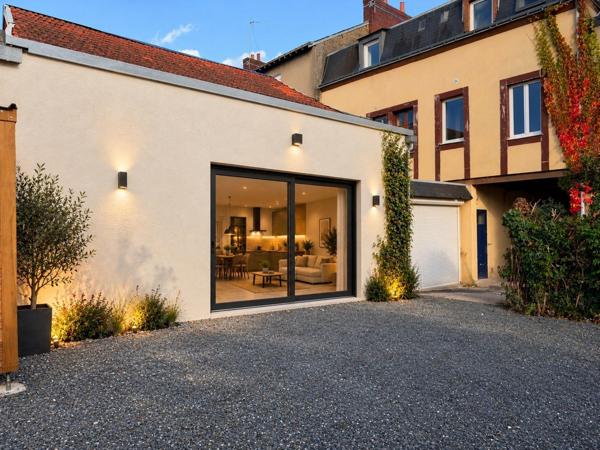 Gare Sud – Duplex atypique 55 m² à aménager + parking privatif