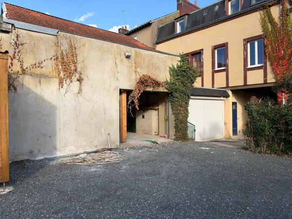 Gare Sud – Duplex atypique 55 m² à aménager + parking privatif