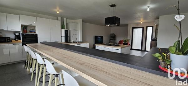 Maison 5 pièces de 105 m² à Sallertaine (85300)