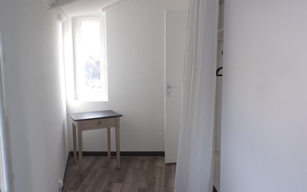 Appartement à louer    3 pièces • 58,40 m2 La Tour-d'Aigues