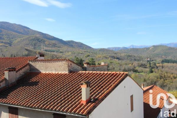 Appartement 5 pièces de 107 m² à Saint-Laurent-de-Cerdans (66260)