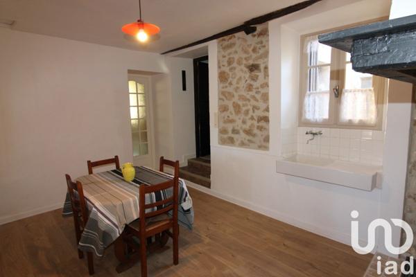 Appartement 5 pièces de 107 m² à Saint-Laurent-de-Cerdans (66260)