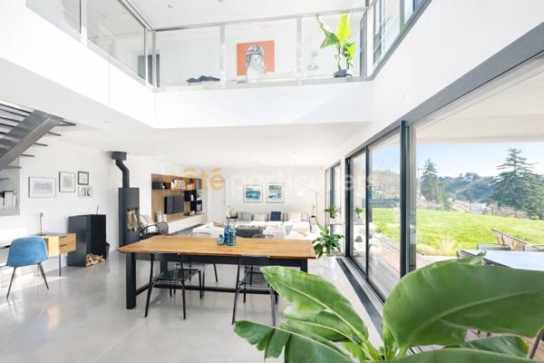 Vente Villa223 m² - 6 Pièces - POLIGNAC (43000)